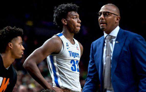 开云平台-便士帮助勇士培养怀斯曼 与科尔合力打造榜眼